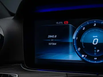 Mercedes-Benz E 220 D 4Matic