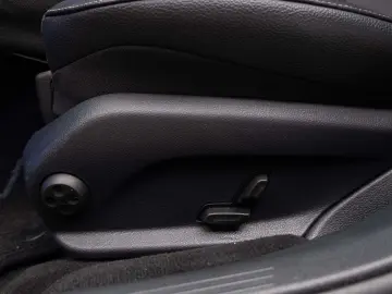 Mercedes-Benz E 220 D 4Matic