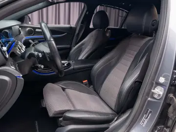 Mercedes-Benz E 220 D 4Matic