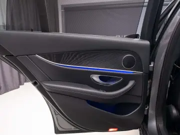 Mercedes-Benz E 220 D 4Matic