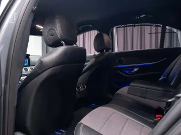 Mercedes-Benz E 220 D 4Matic
