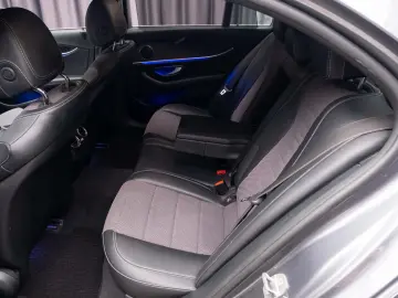 Mercedes-Benz E 220 D 4Matic
