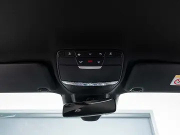 Mercedes-Benz E 220 D 4Matic