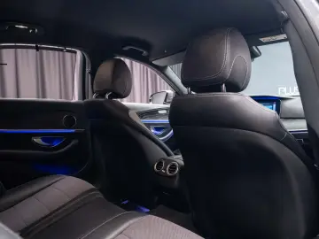 Mercedes-Benz E 220 D 4Matic