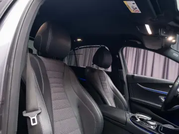 Mercedes-Benz E 220 D 4Matic