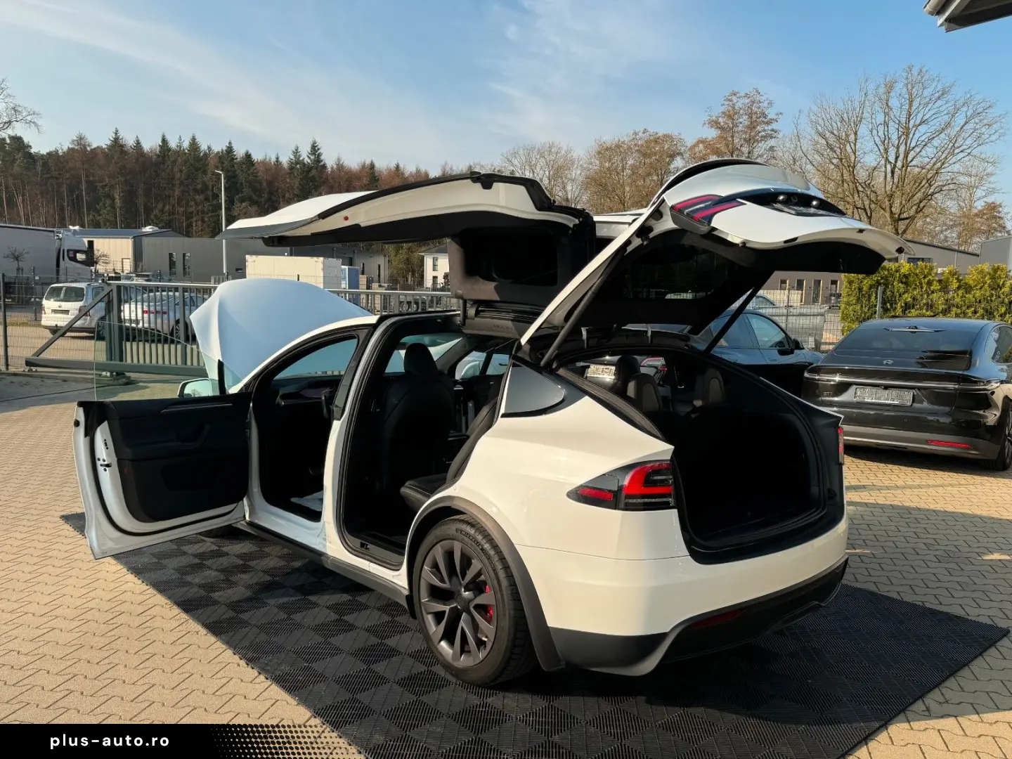 TESLA MODEL X PLAID   HARWARE 4   YOKE   6SEAT   22