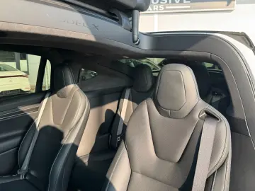 TESLA MODEL X PLAID   HARWARE 4   YOKE   6SEAT   22