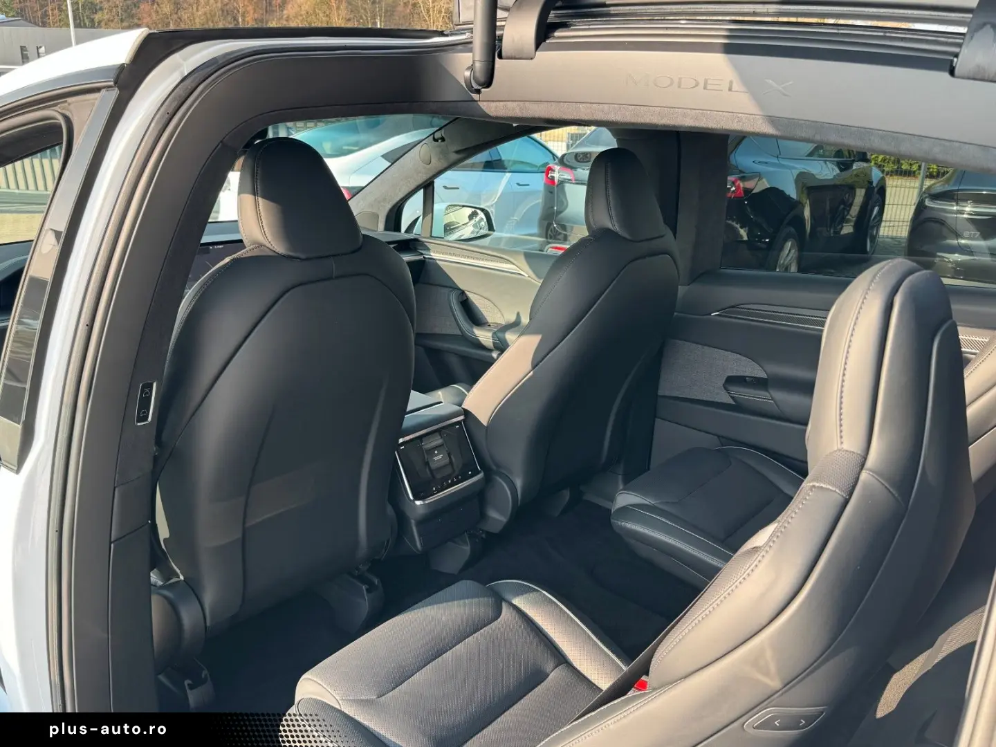 TESLA MODEL X PLAID   HARWARE 4   YOKE   6SEAT   22