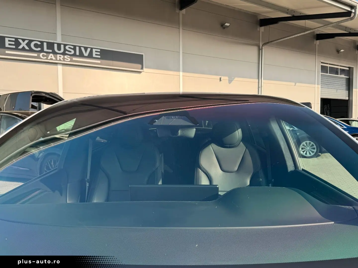 TESLA MODEL X PLAID   HARWARE 4   YOKE   6SEAT   22
