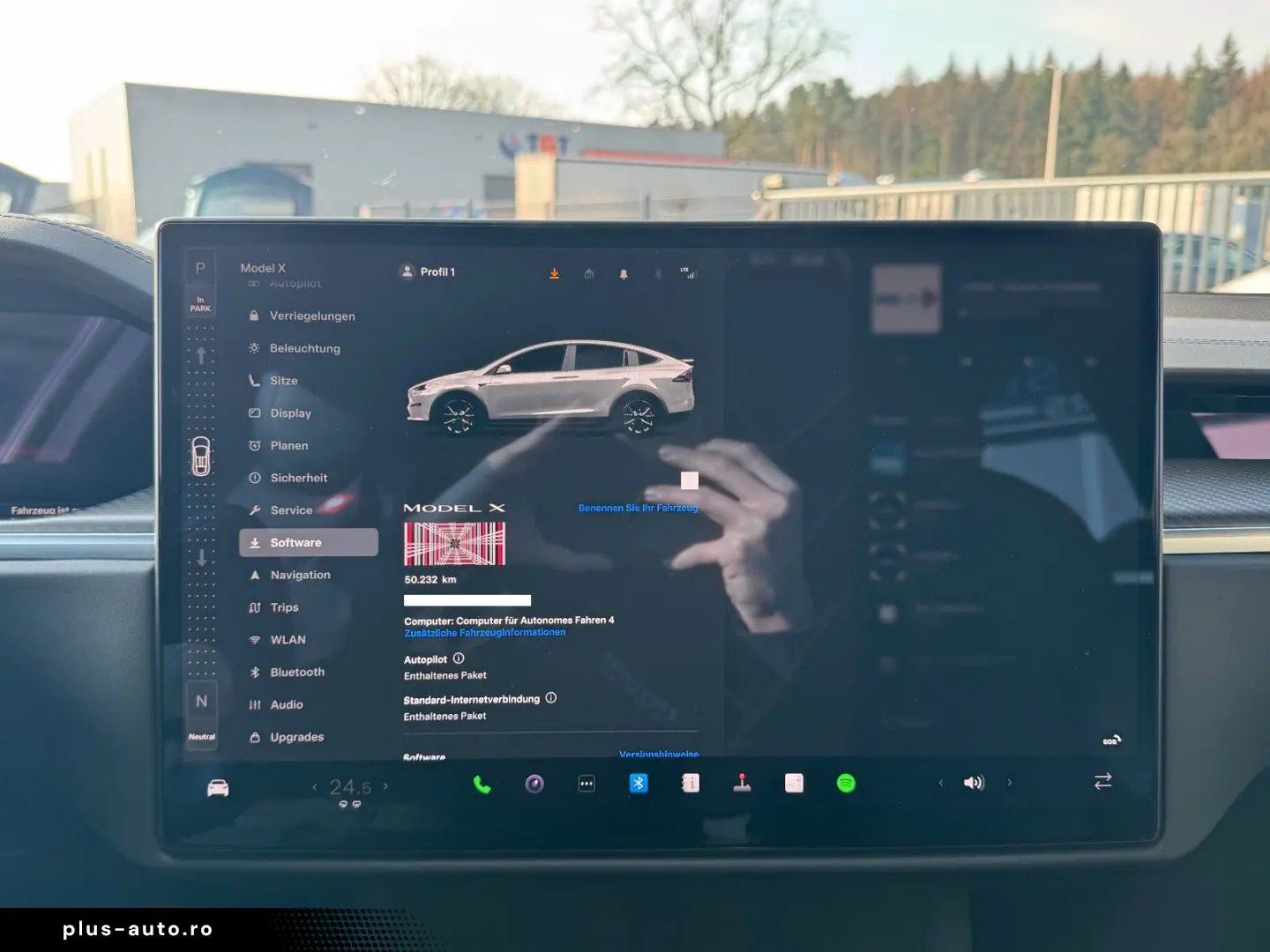 TESLA MODEL X PLAID   HARWARE 4   YOKE   6SEAT   22