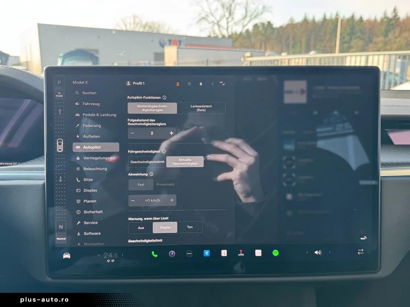 TESLA MODEL X PLAID   HARWARE 4   YOKE   6SEAT   22