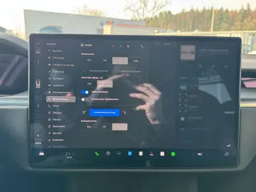 TESLA MODEL X PLAID   HARWARE 4   YOKE   6SEAT   22