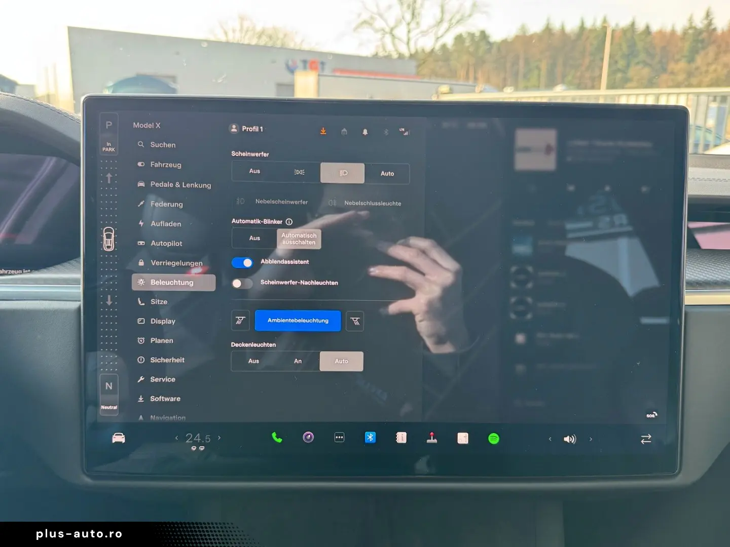 TESLA MODEL X PLAID   HARWARE 4   YOKE   6SEAT   22