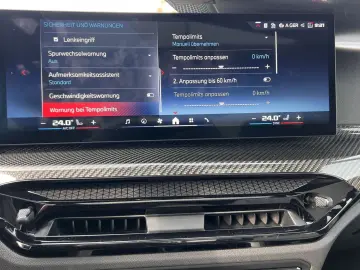 BMW M240i xDrive Coupé