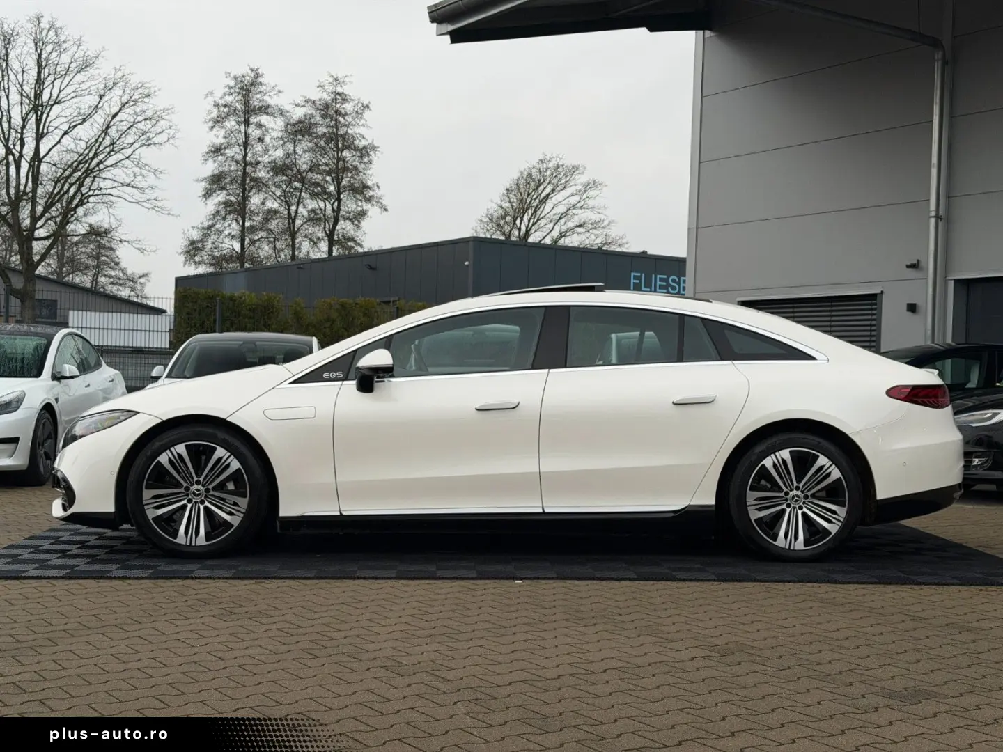 MERCEDES-BENZ EQS 450  JUNGE STERNE 2029 BURMESTER 360