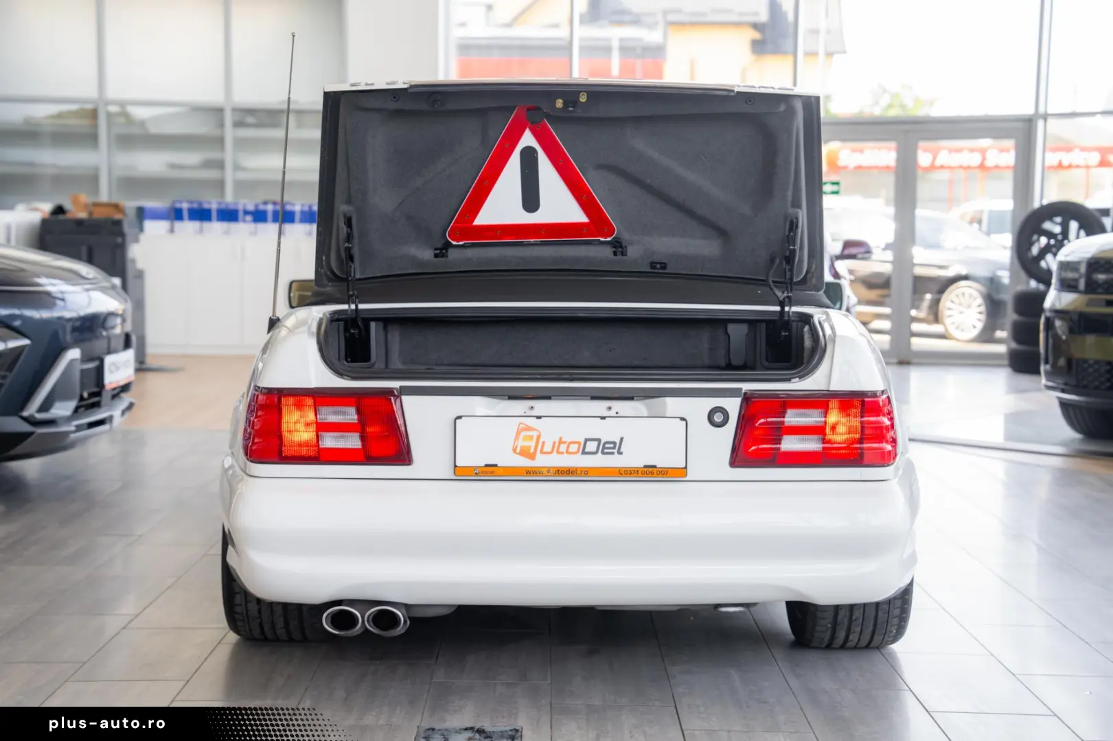 Mercedes-Benz SL-Class 500 V8