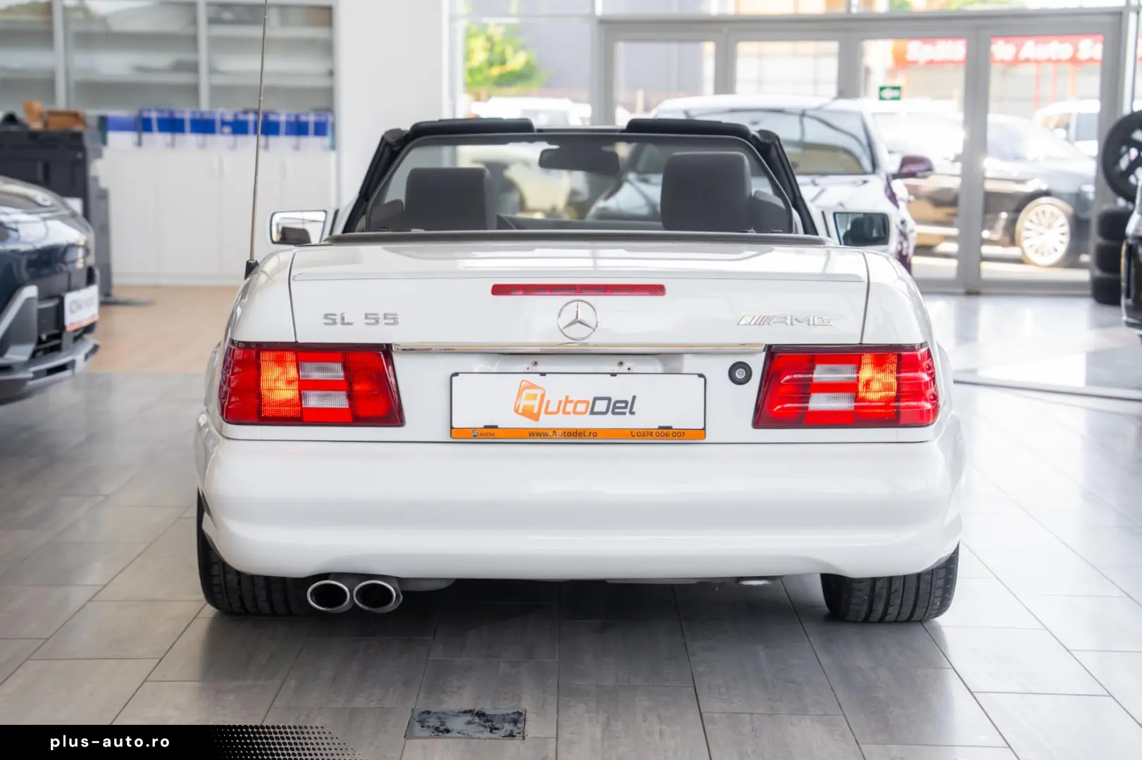 Mercedes-Benz SL-Class 500 V8