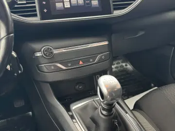 Peugeot 308 2016 1 6