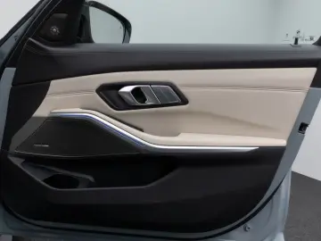 BMW M3 Competition xD Glasdach Laser 360 HUD H K DAB