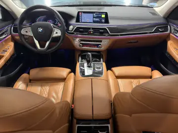 BMW 740 d xDrive Massage Laser HUD 360 K Soft-Close