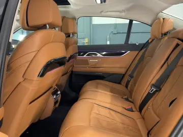 BMW 740 d xDrive Massage Laser HUD 360 K Soft-Close