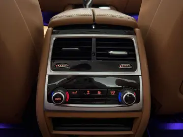 BMW 740 d xDrive Massage Laser HUD 360 K Soft-Close