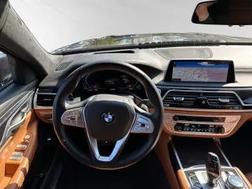 BMW 750i xDrive Standhzg. TV  HiFi Head-Up DAProf.