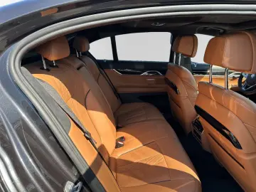 BMW 750i xDrive Standhzg. TV  HiFi Head-Up DAProf.