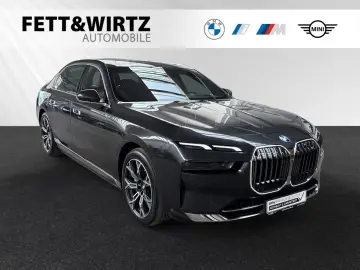 BMW 750e xDrive DAProf. Autobahnass. Head-Up