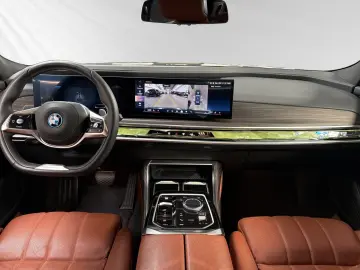BMW 750e xDrive DAProf. Autobahnass. Head-Up