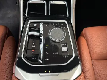 BMW 750e xDrive DAProf. Autobahnass. Head-Up