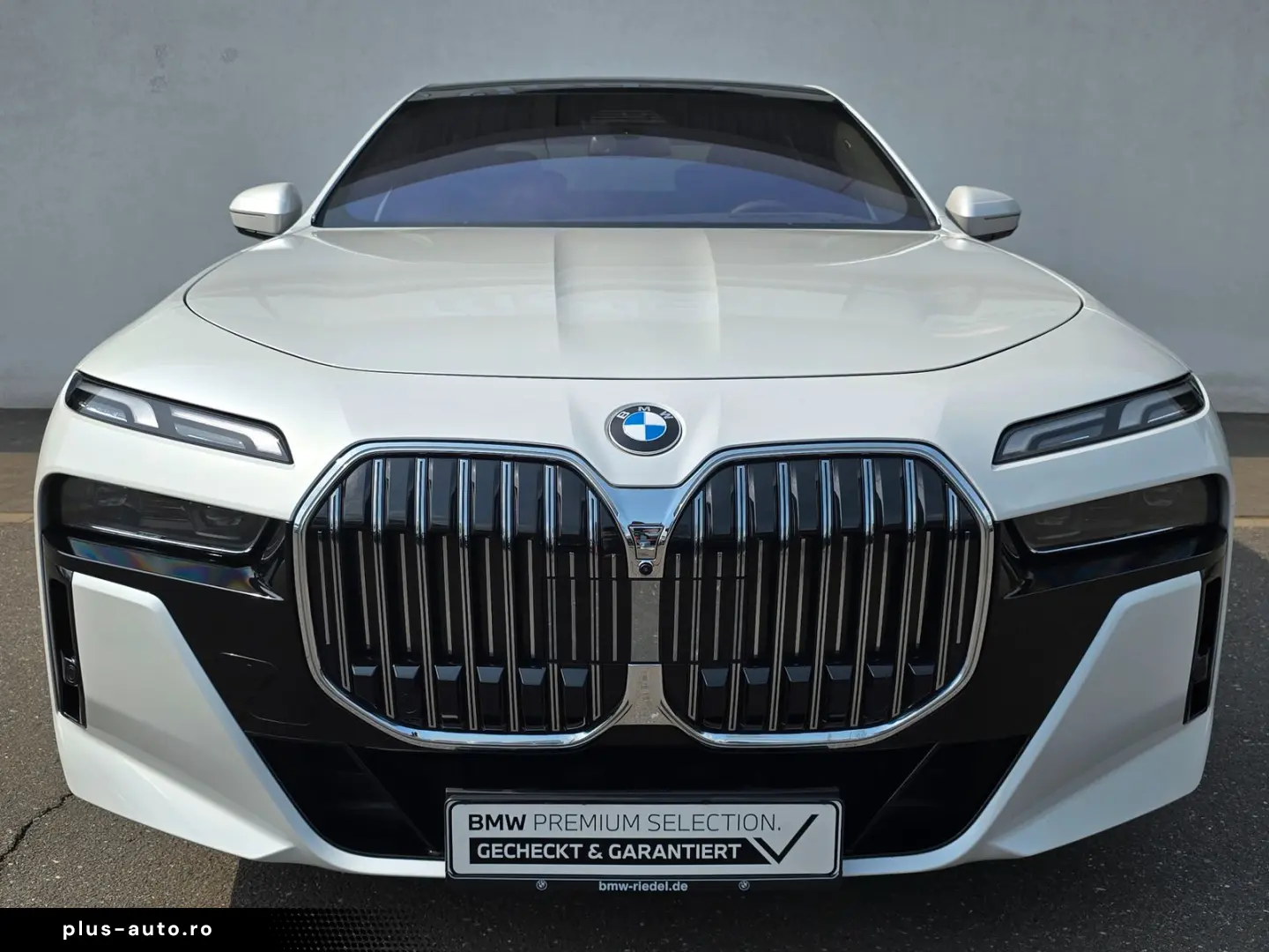 BMW 740d xDrive M Sportpaket Standhzg SkyLounge 21