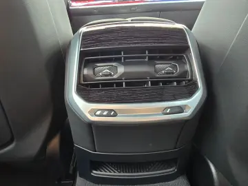 BMW 740d xDrive M Sportpaket Standhzg SkyLounge 21