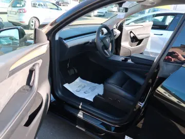 TESLA Model Y Long Range Dual AWD # AHK # black #MWST.