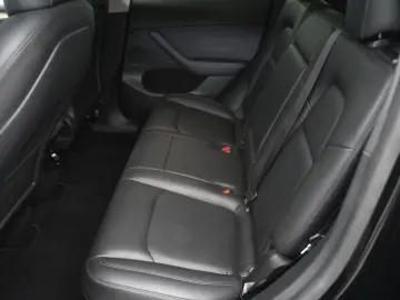 TESLA Model Y Long Range AWD  20-Zoll