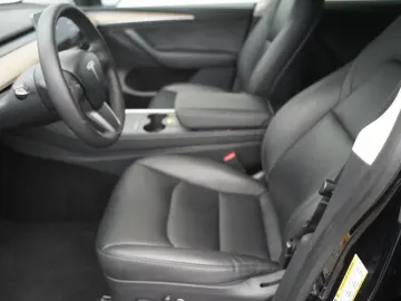 TESLA Model Y Long Range AWD  20-Zoll