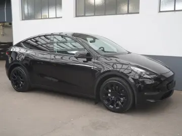 TESLA Model Y Long Range AWD  20-Zoll