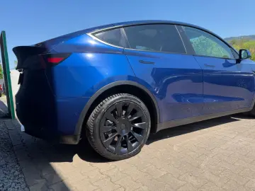 TESLA Model Y Long Range Dual AWD 360Kamera 1xHand Übe