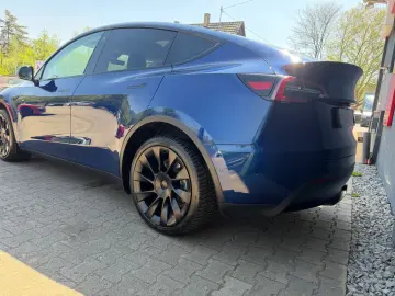 TESLA Model Y Long Range Dual AWD 360Kamera 1xHand Übe