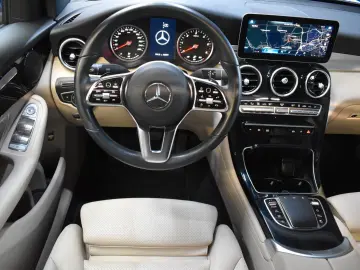 MERCEDES-BENZ GLC 220 d COUPE 4M LEDER GLASDACH STAND-HZ