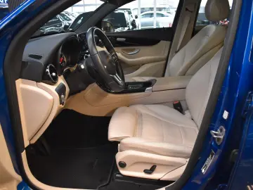 MERCEDES-BENZ GLC 220 d COUPE 4M LEDER GLASDACH STAND-HZ