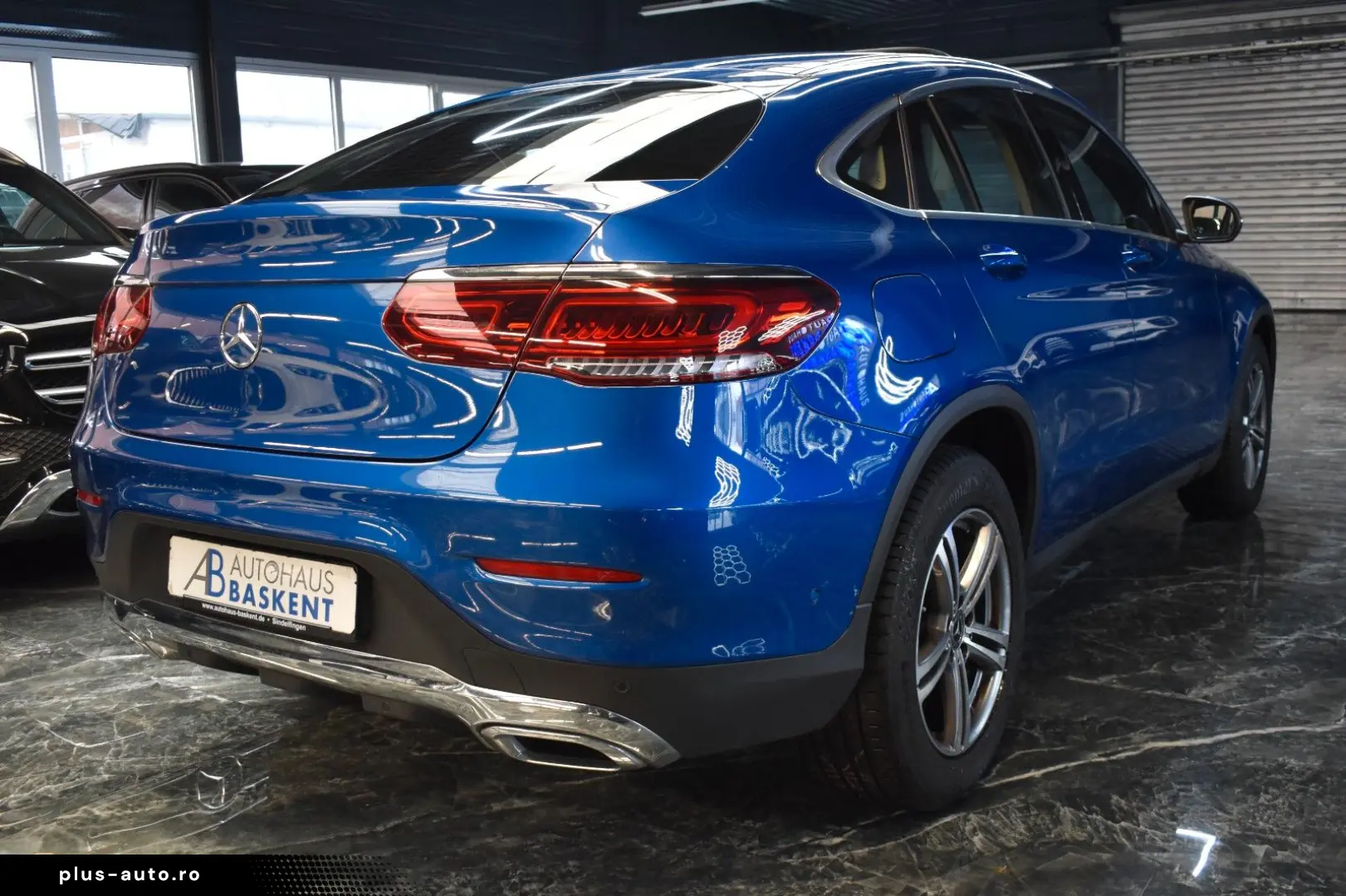 MERCEDES-BENZ GLC 220 d COUPE 4M LEDER GLASDACH STAND-HZ