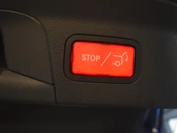 MERCEDES-BENZ GLC 220 d COUPE 4M LEDER GLASDACH STAND-HZ