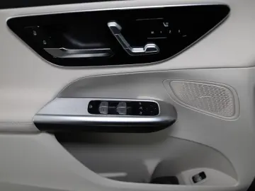 MERCEDES-BENZ GLC 300 d 4M AMG-LMR 2xAvantgarde Line 19 Kam