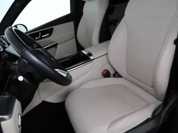 MERCEDES-BENZ GLC 300 d 4M AMG-LMR 2xAvantgarde Line 19 Kam