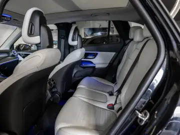 MERCEDES-BENZ GLC 200 4M AMG-Sport LED 360 Pano Nigh&hellip;