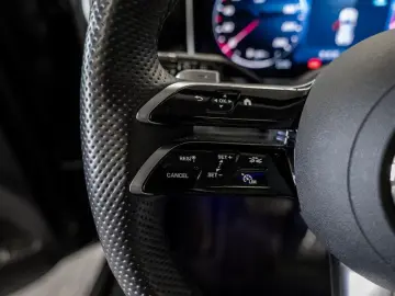 MERCEDES-BENZ GLC 200 4M AMG-Sport LED 360 Pano Nigh&hellip;