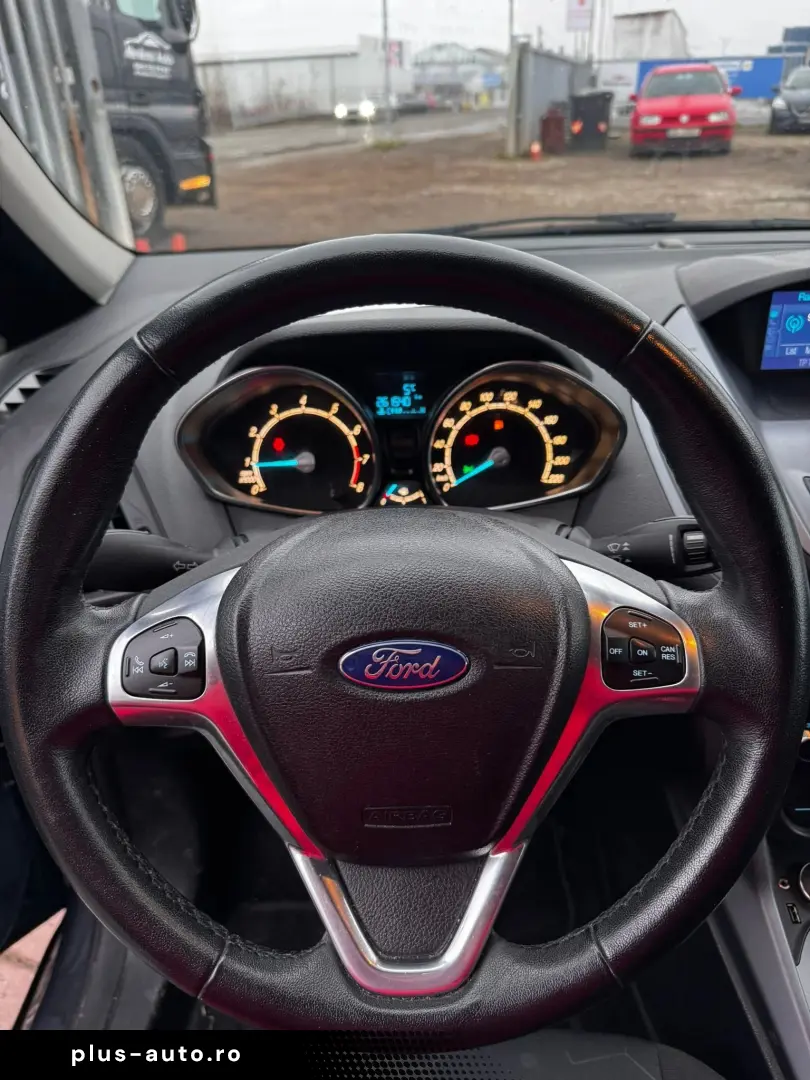 Ford B-MAX 2015 1.0L Benzină