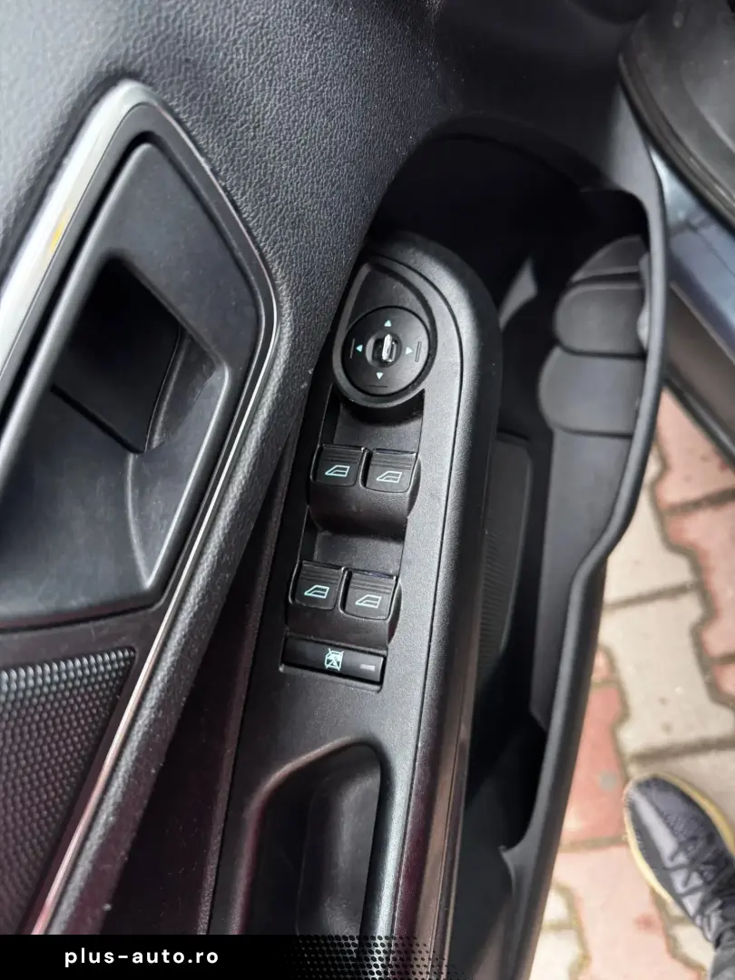 Ford B-MAX 2015 1.0L Benzină