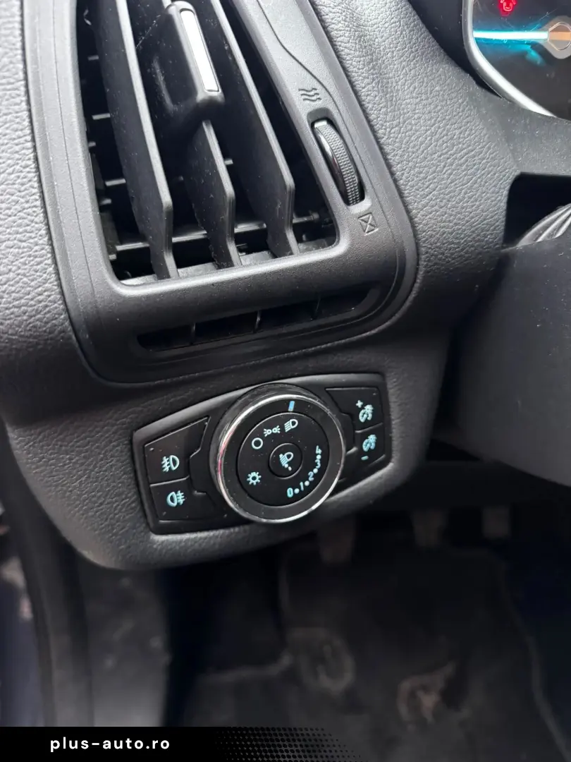 Ford B-MAX 2015 1.0L Benzină